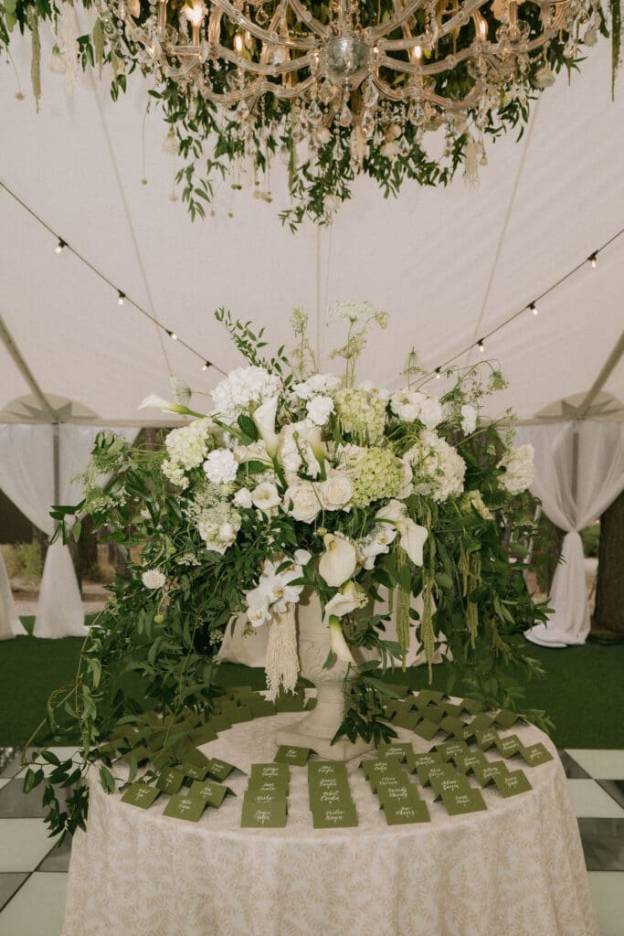Romantic Luxury Florals at Chalet View Lodge Wedding Celebration