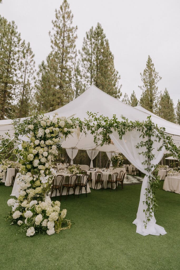 Stunning, elegant decor at the reception party