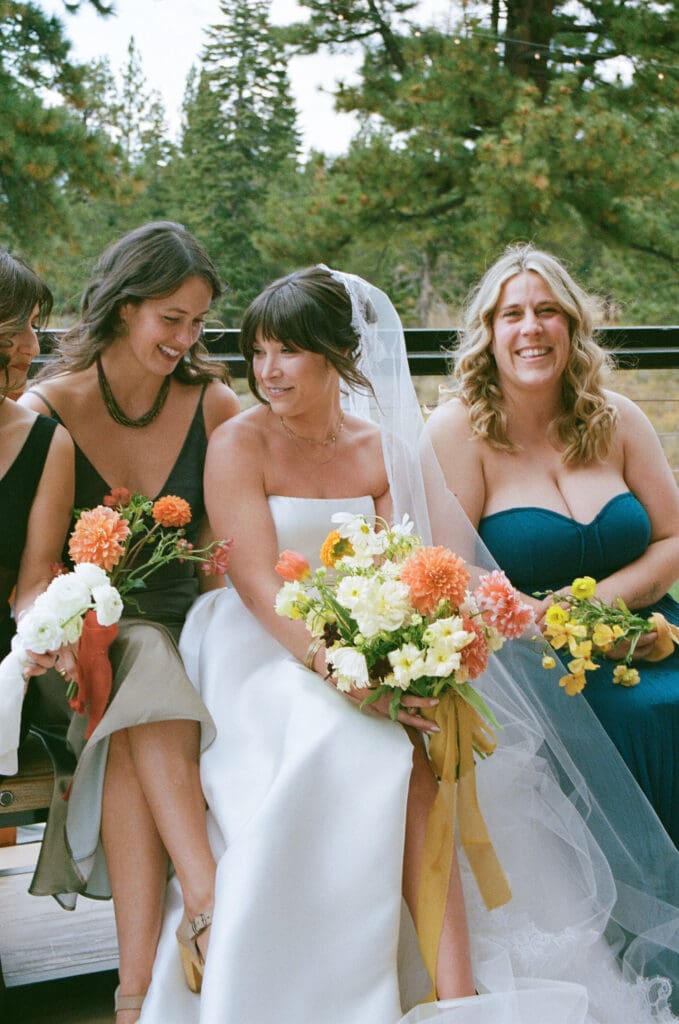 cute picture of the bride and her bridesmaids