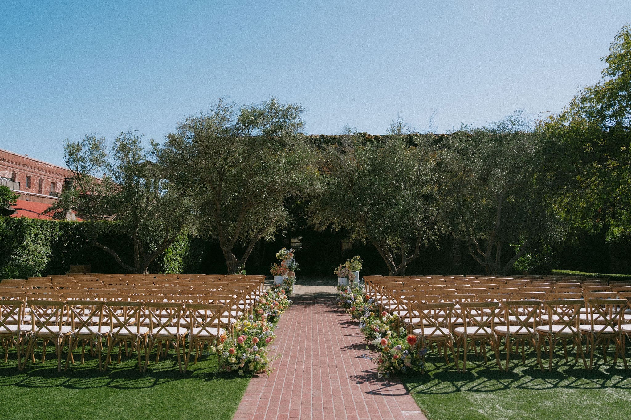 stunning florals at the wedding ceremony