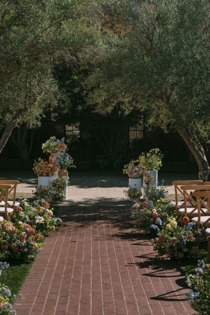 romantic and colorful wedding details