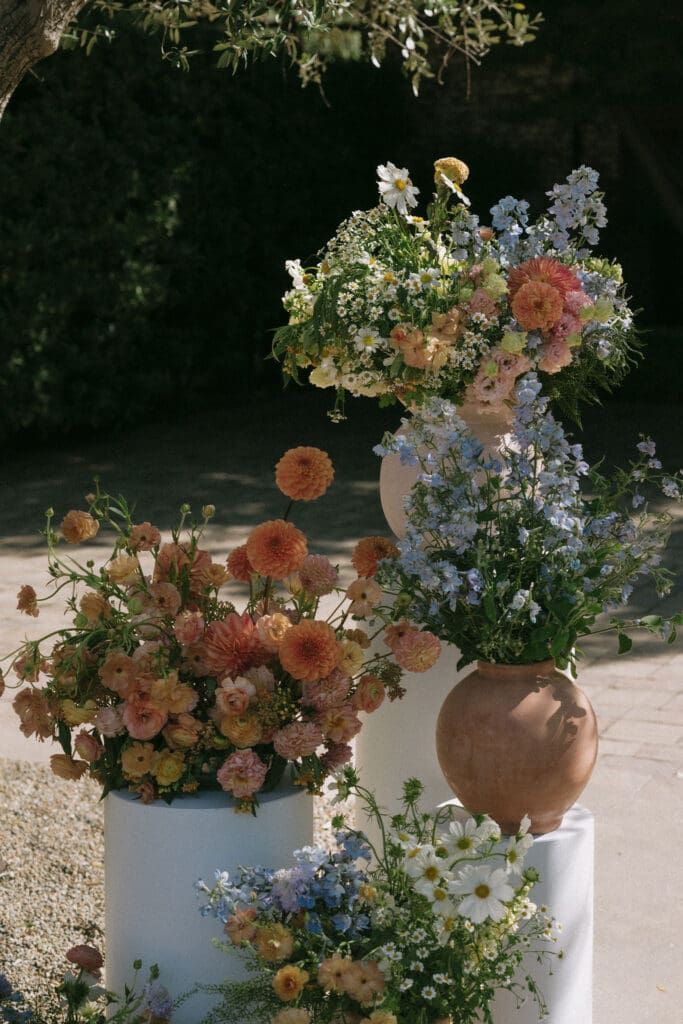 colorful florals arrangement at the wedding ceremony