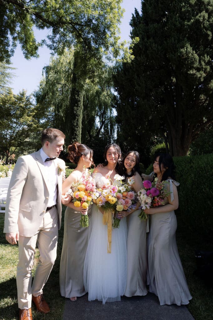cute picture of the bride and her bridesmaids
