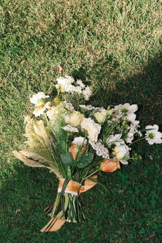 stunning picture of the wedding bouquet
