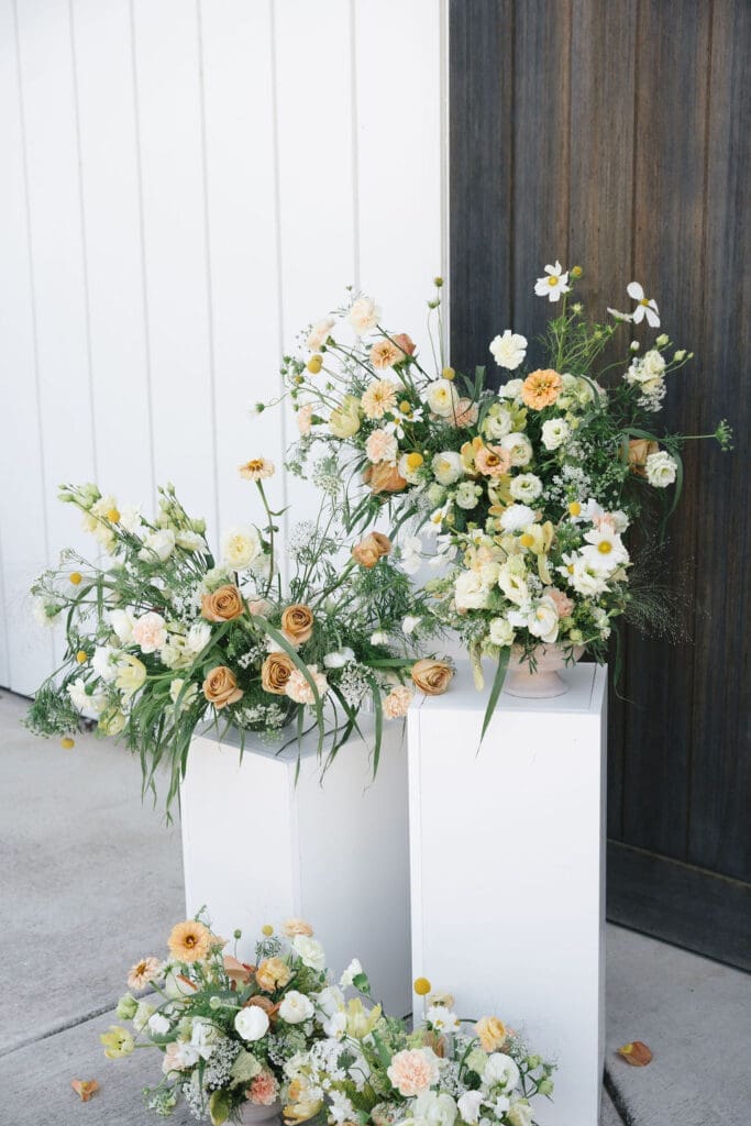 Serpentine Tables & Soft Florals | A Romantic Neutral Wedding Design