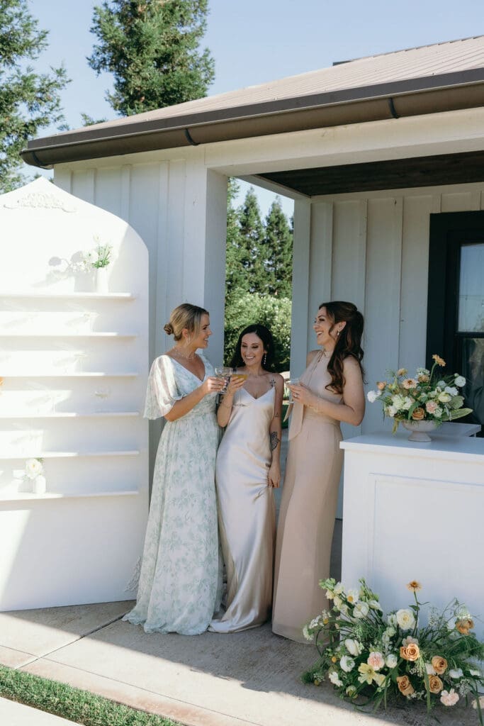 cute picture of the bride and her friends